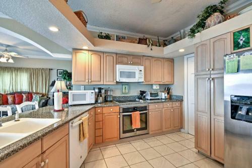 Spacious Englewood House With Deck - On The Beach!