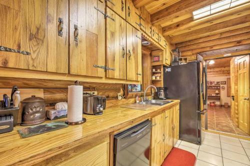 Quiet Inverness Log Cabin With Furnished Deck!