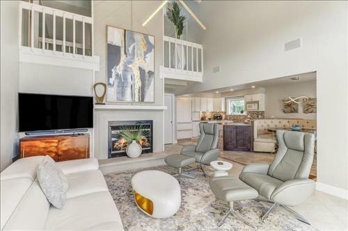 3949 S Fletcher Home