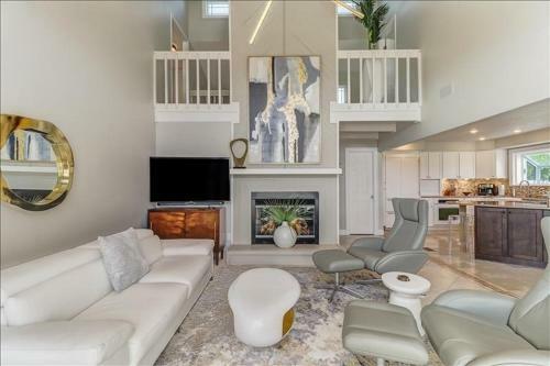 3949 S Fletcher Home