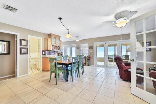 Sunrise Beach Retreat