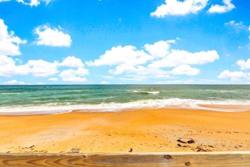 Sunrise Beach Retreat