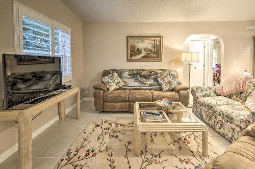 Pet-friendly Home With Yard - 2 Blocks To Beach