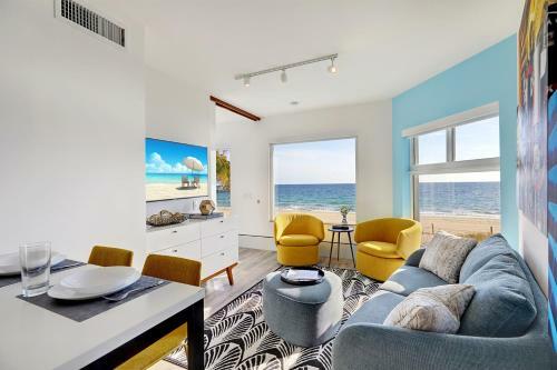 Hotel Ocean Treasure Beachside Suites