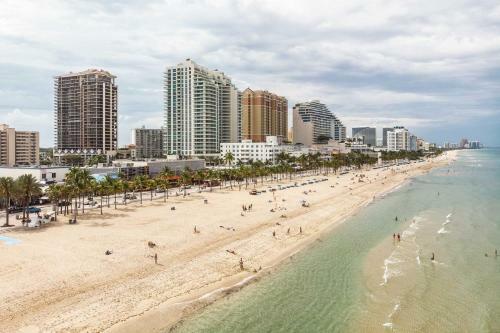 Apartamento Luxe Beachfront Ft Lauderdale Resort Condo With Pool!
