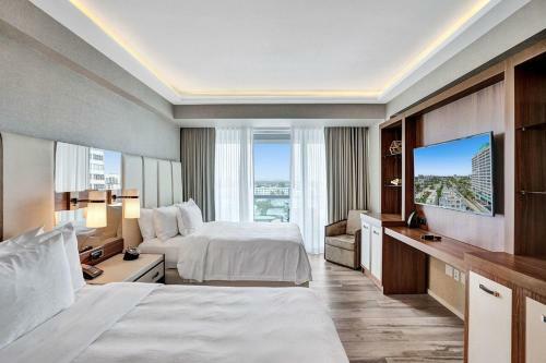 Luxury Condo With Daily C