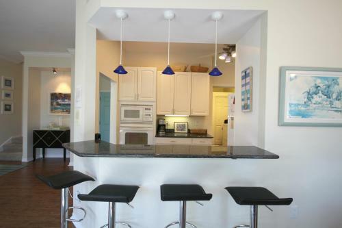 390 Palermo Circle