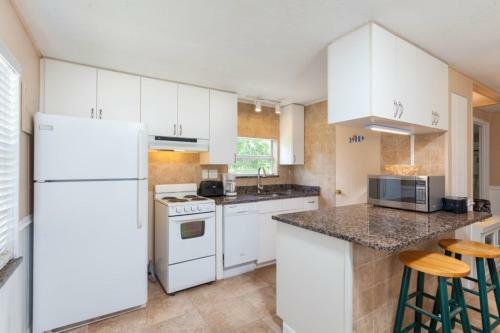 Just Beachy Cottage - Wkly Home