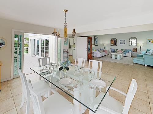 New Listing! Estero Island Beachfront Home With Pool Home