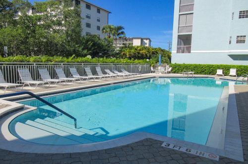 Apartamento Captains Bay 102 Condo