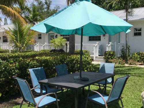 Hotel Coconut Palm Beach Bungalow 2 Bedroom King Bed