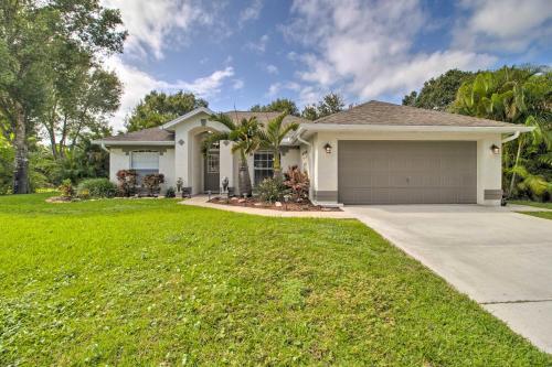 Luxe Coastal Home - 11mi To Ft Pierce Inlet!