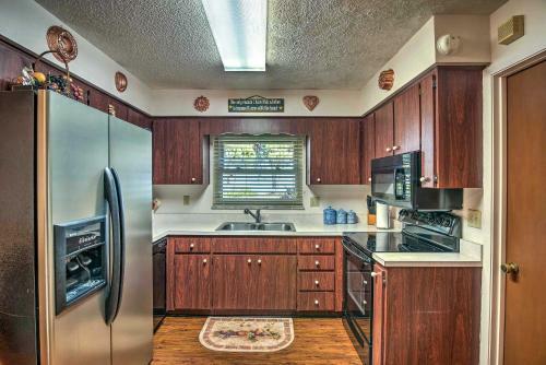 Charming Waterfront Home In Frostproof With Lake View