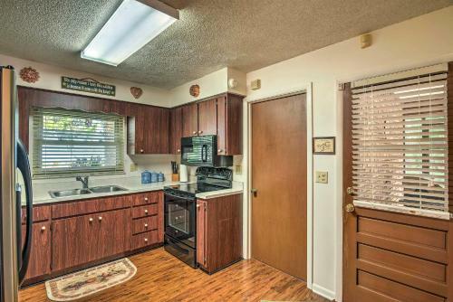 Charming Waterfront Home In Frostproof With Lake View
