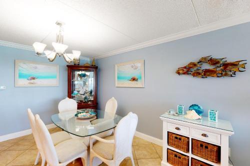 Island Echos 6th Floor Condos