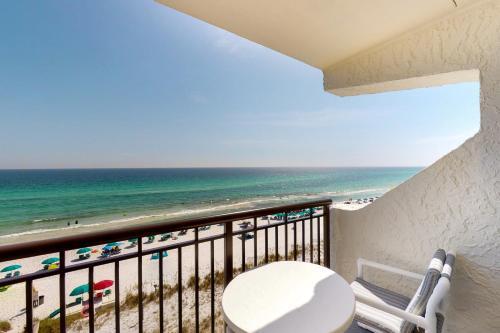 Island Echos 6th Floor Condos
