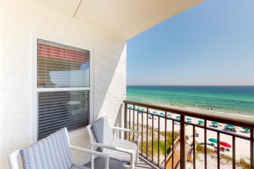 Island Echos 6th Floor Condos