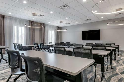 Hotel Comfort Suites Gainesville Near University