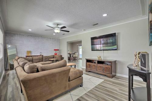Modern Gainesville Gem About 2 Mi To University!