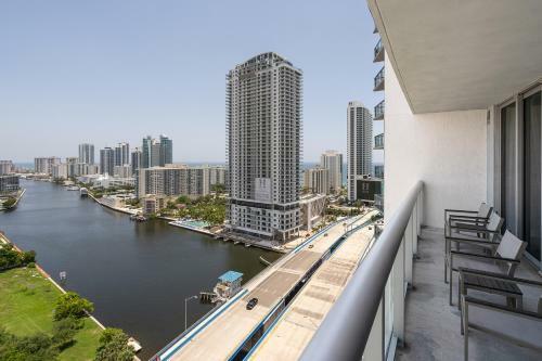 Beach Walk Resort Lux Apartments