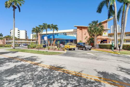 Beautiful Cozy Studio Apartment Walk From The Ocean!