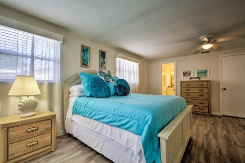 Waterfront Hernando Beach Home With Dock And Kayaks
