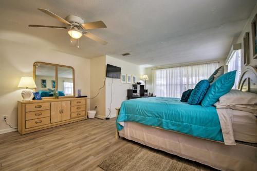 Waterfront Hernando Beach Home With Dock And Kayaks