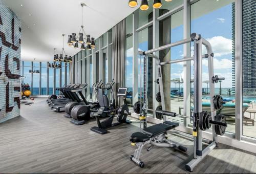 Beach Front Premium Two Bedroom Apartment 10th Fl Great Views!