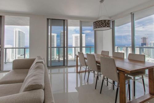 Beachwalk -2901 Great View 3 Bedroom Apartment