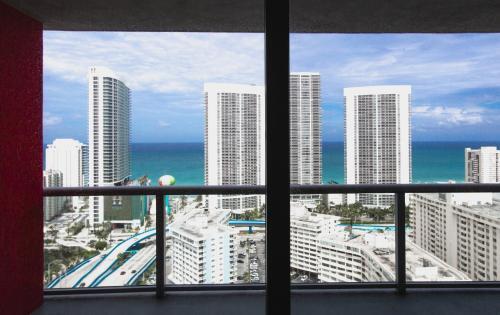 Beachwalk -2901 Great View 3 Bedroom Apartment