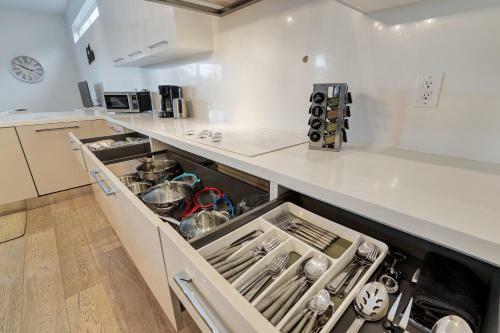 Villa Modern Luxurious Beach Retreat-5 Br With/pool