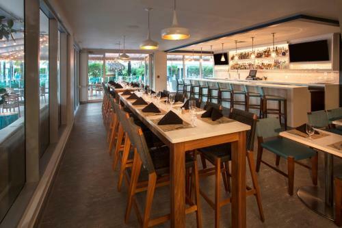 Aparthotel Hyde Beach House