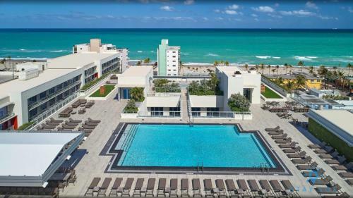 Beachfront Condo Resort- Rooftop Pool