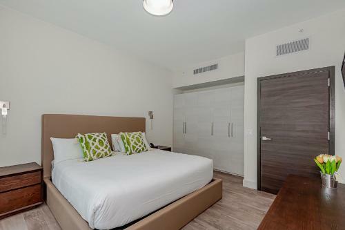 New!beachfront Condo Resort - Rooftop Pool