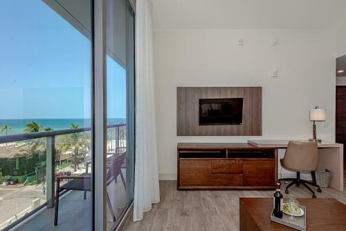 New!beachfront Condo Resort - Rooftop Pool