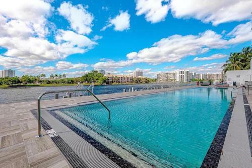 Apartamento 5 Stars Luxury 3 Br - Front Intercostal View