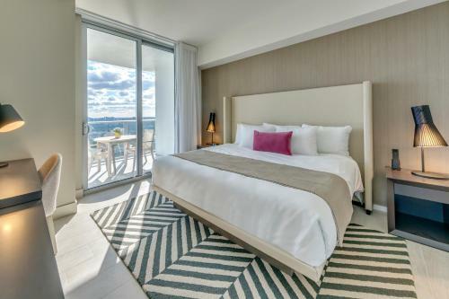 Apartamento New 2019 Corner Suite Ocean View, 18th Floor!