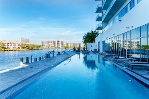 Apartamento New 2019 Corner Suite Ocean View, 18th Floor!