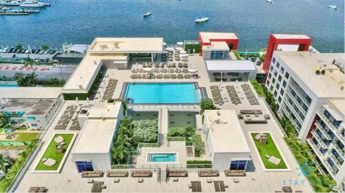 Beachfront Condo Resort - Rooftop Pool