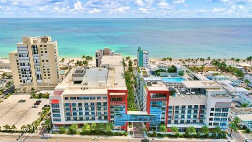 Costa Hollywood Beachfront Rooftop Pool