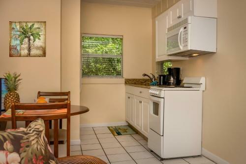 Hotel Cedar Cove Resort & Cottages