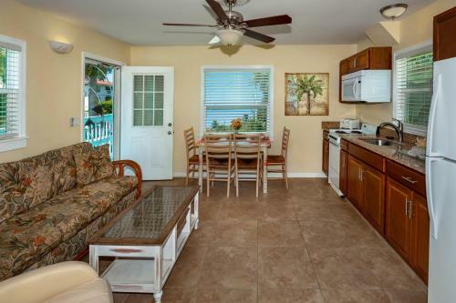 Hotel Cedar Cove Resort & Cottages