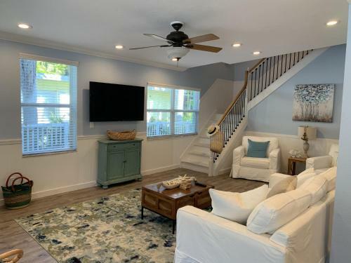5621 Gulf Drive Home