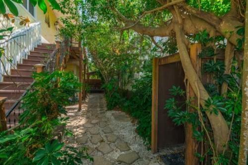 105 81st Sunset Palms Home
