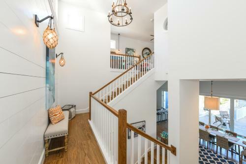Bevin's Beach House By Ami Locals