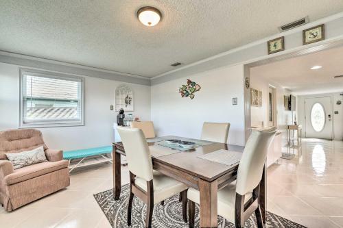 Canalfront Hudson Home With Private Dock And Yard!
