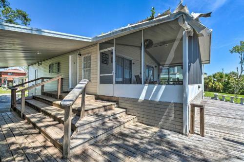 Anglers Getaway Riverfront Home With Boat Dock