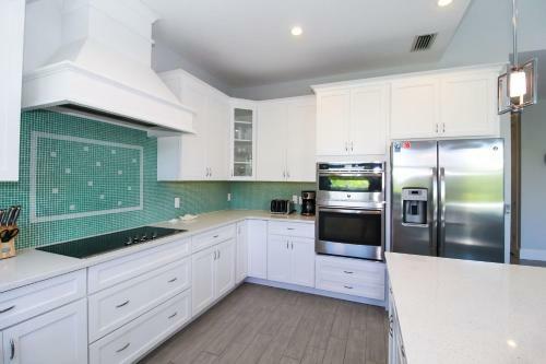 Day Break Bungalow By Ami Locals