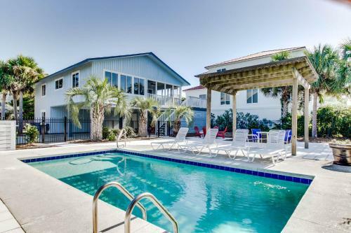 Private Pool, Beautiful Interior Finishes! Inquire For Fall Break Specials!
