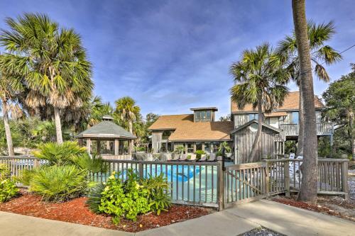 Refurbished 5,000 Sq Ft Home With Coast Views And Pool
